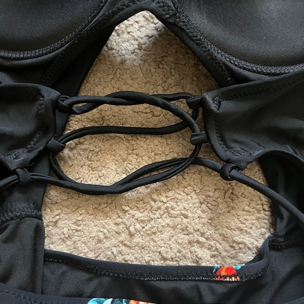Cupshe One Piece - Picture 5 of 12